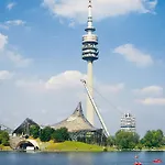 מלון דירות Adagio Access Olympiapark
